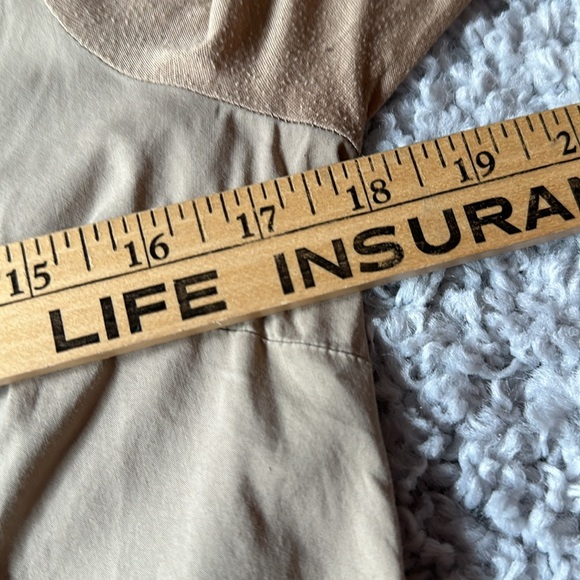 BCBGMAXAZRIA Women’s Tan Button Down Shirt Size Small - Picture 5 of 6